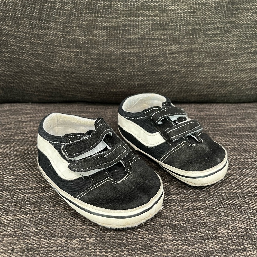 Stylish Black and White Baby Shoes Size 3